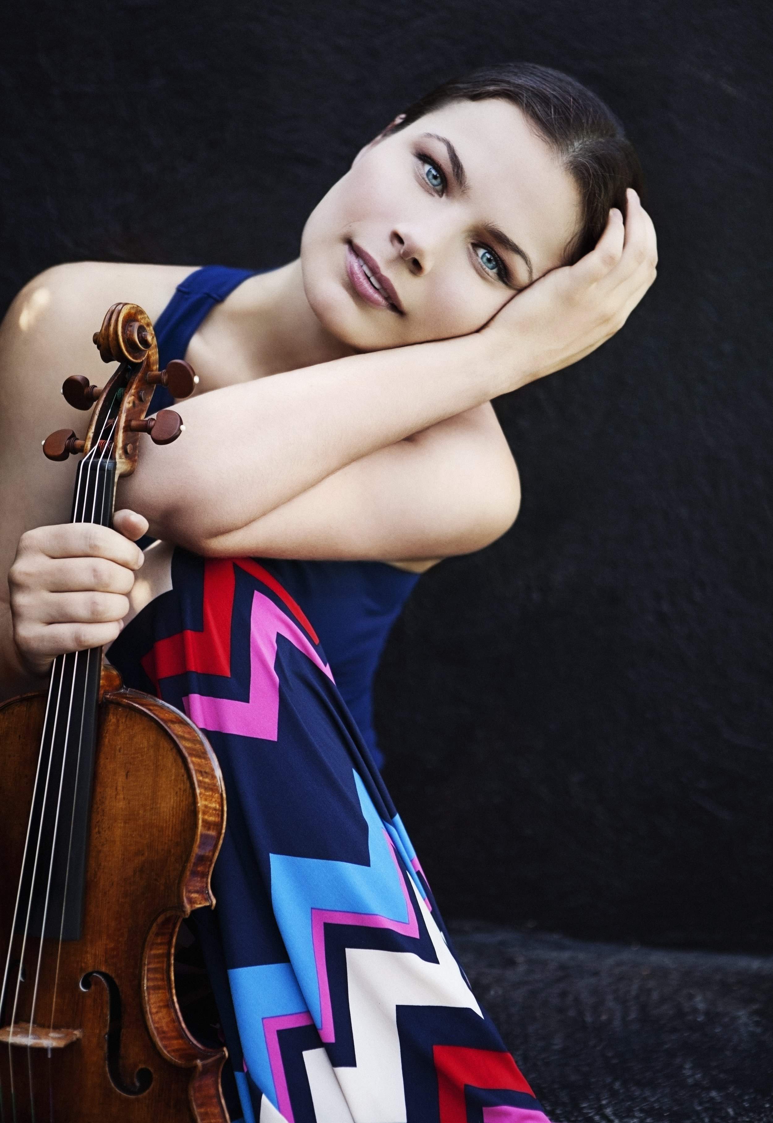 Nancy Zhou: Violin Virtuoso Merging Chinese Folk Heritage and